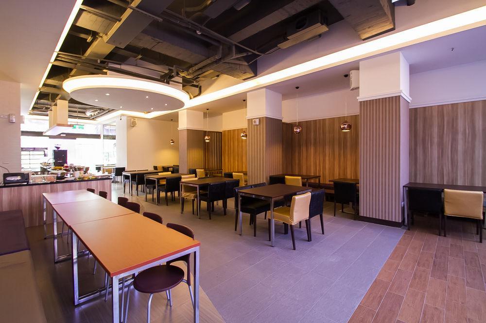 S&E Hotel Tainan Exterior foto